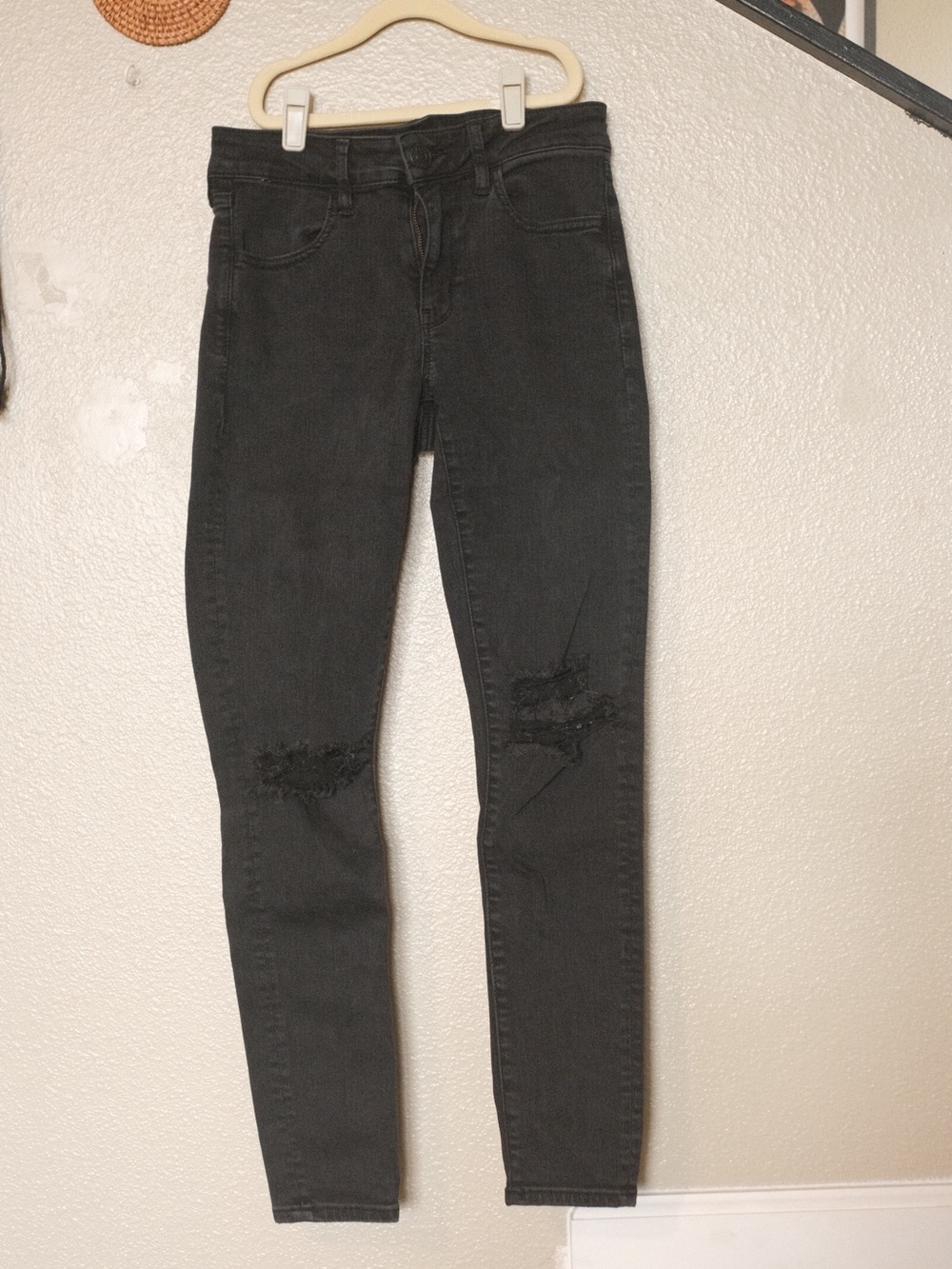 AE Black Distressed High-Rise Skinny Jeans - Women
